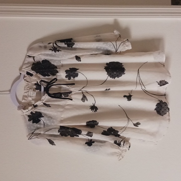 Monteau Cream and Black Floral Blouse - Picture 2 of 6